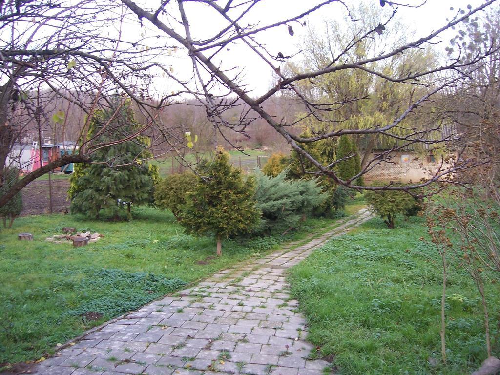 Penzion Na Rozcestí Bulhary Exterior foto